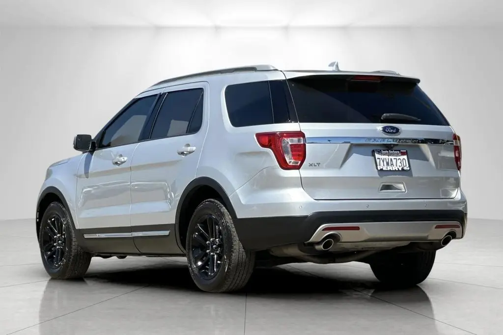 2017 Ford Explorer - $13,994