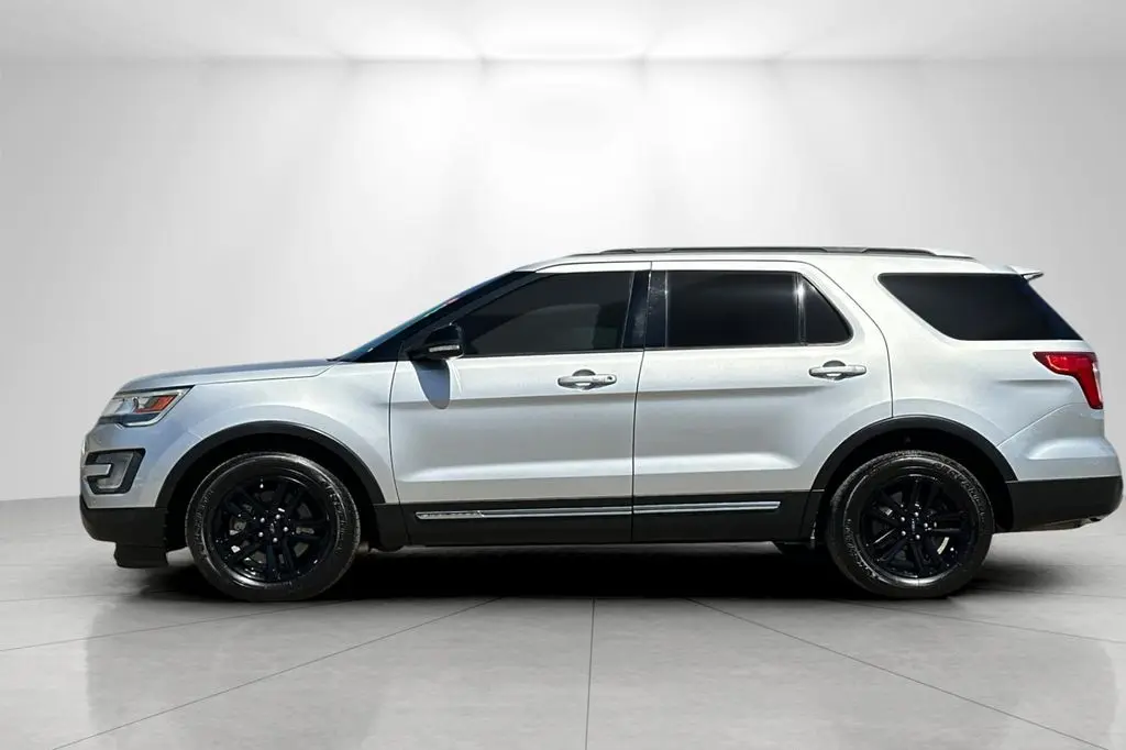 2017 Ford Explorer - $13,994