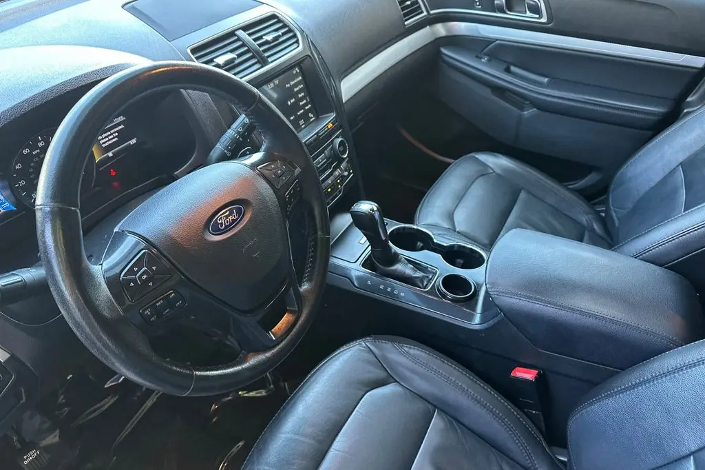 2017 Ford Explorer - $13,994