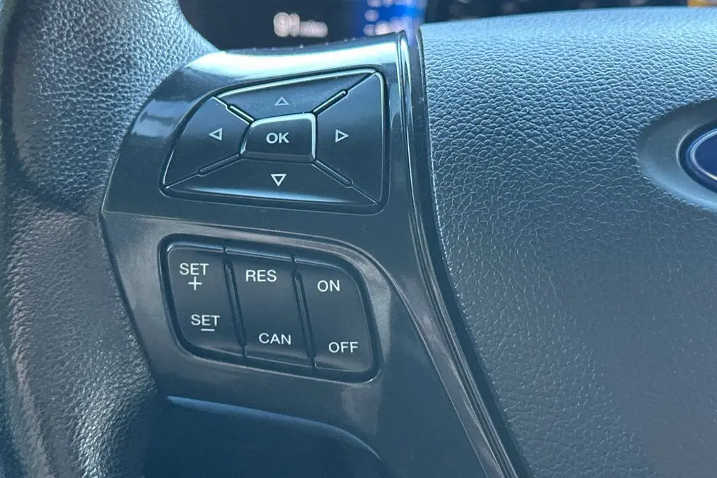 2017 Ford Explorer - $13,994