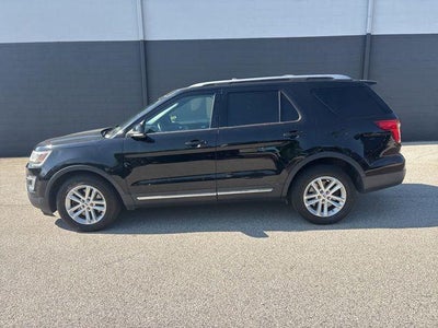 2017 Ford Explorer XLT 4DR SUV