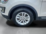 2017 Explorer Thumbnail 32