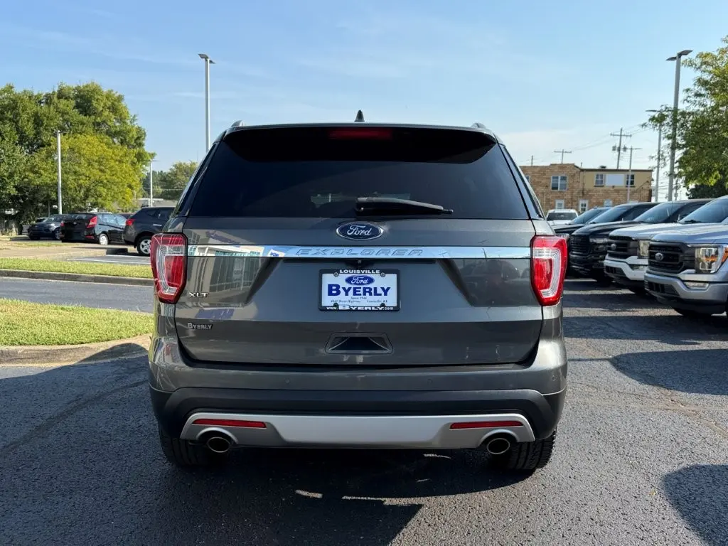 2017 Ford Explorer - $7,999