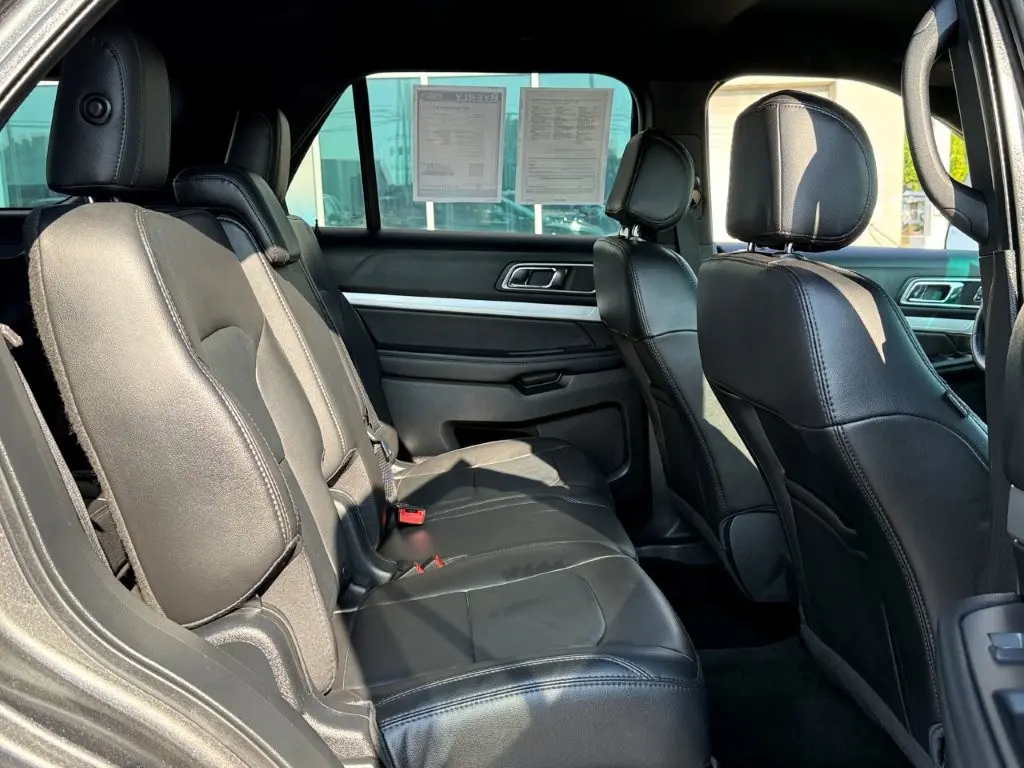 2017 Ford Explorer - $7,999
