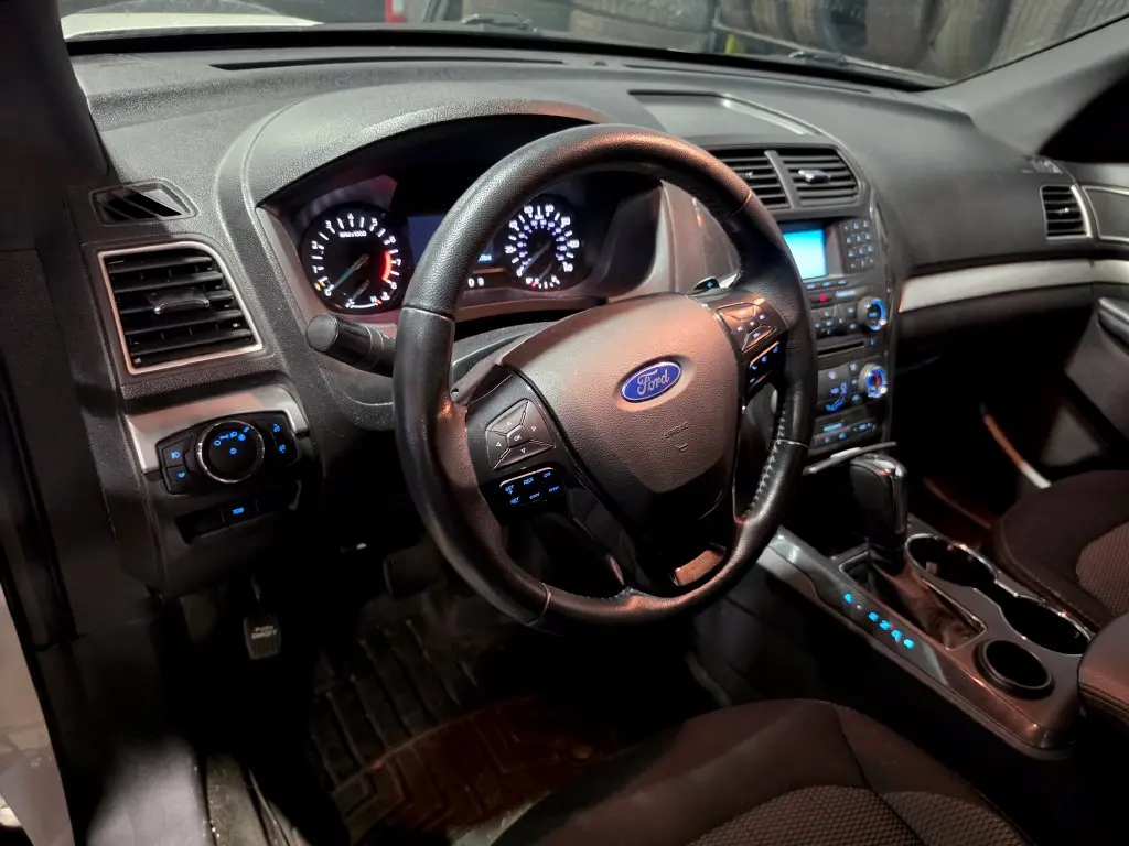 2017 Ford Explorer - $11,222