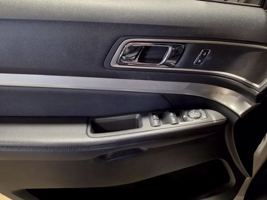 2017 Ford Explorer - $11,222