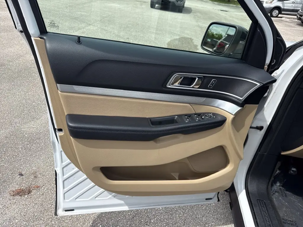 2017 Ford Explorer - $14,900