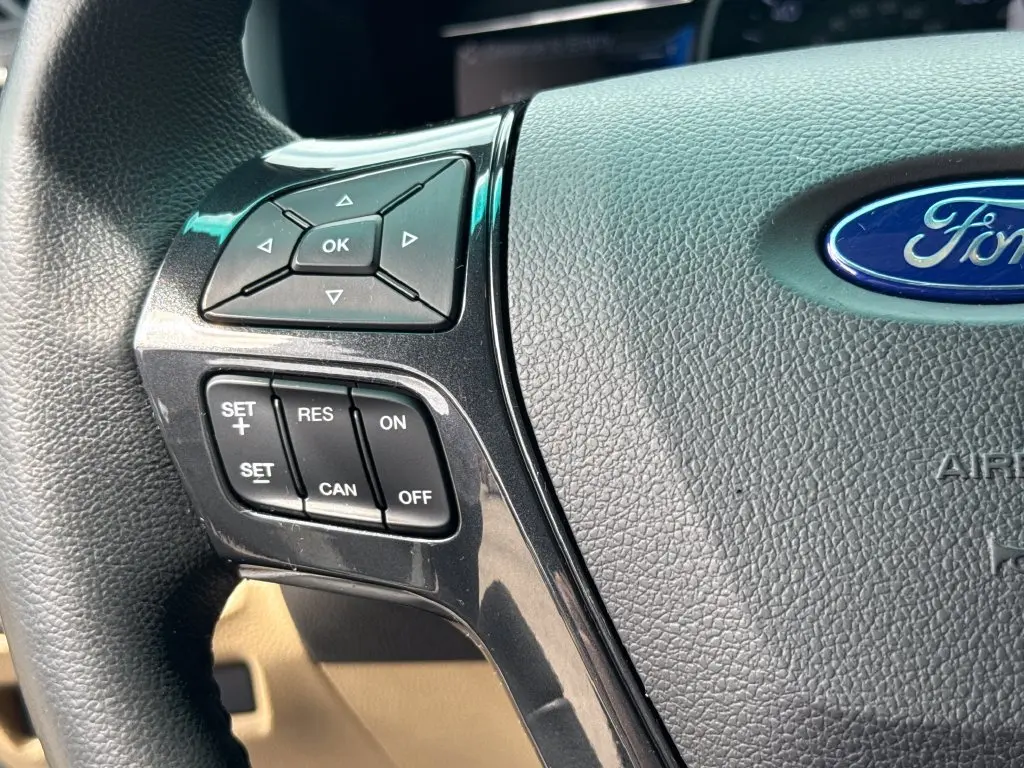 2017 Ford Explorer - $14,900