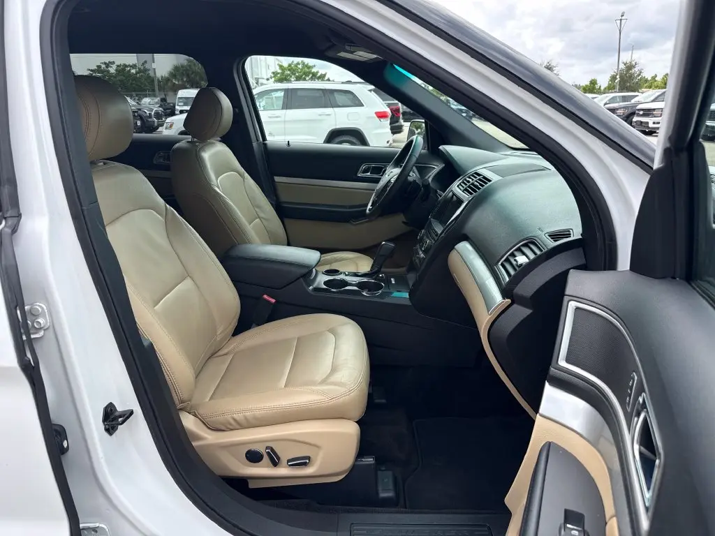 2017 Ford Explorer - $14,900