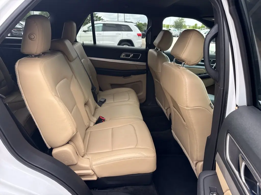 2017 Ford Explorer - $14,900
