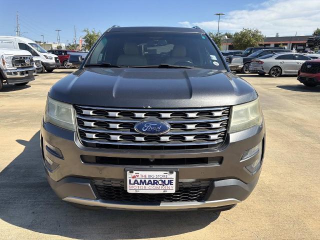 2016 Ford Explorer - $15,880
