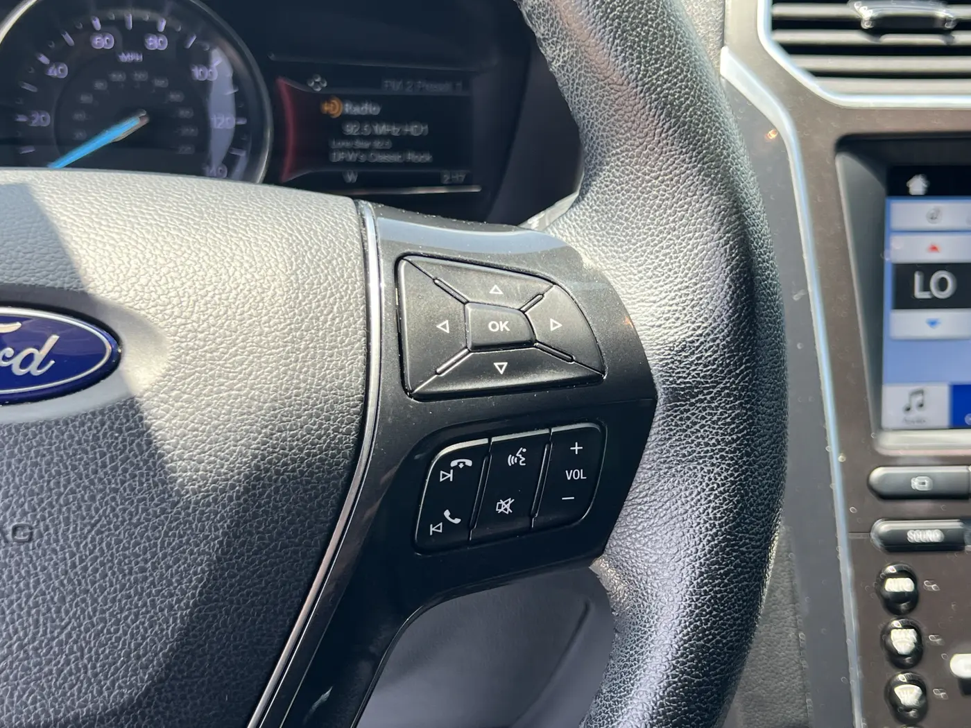 2018 Ford Explorer - $18,999