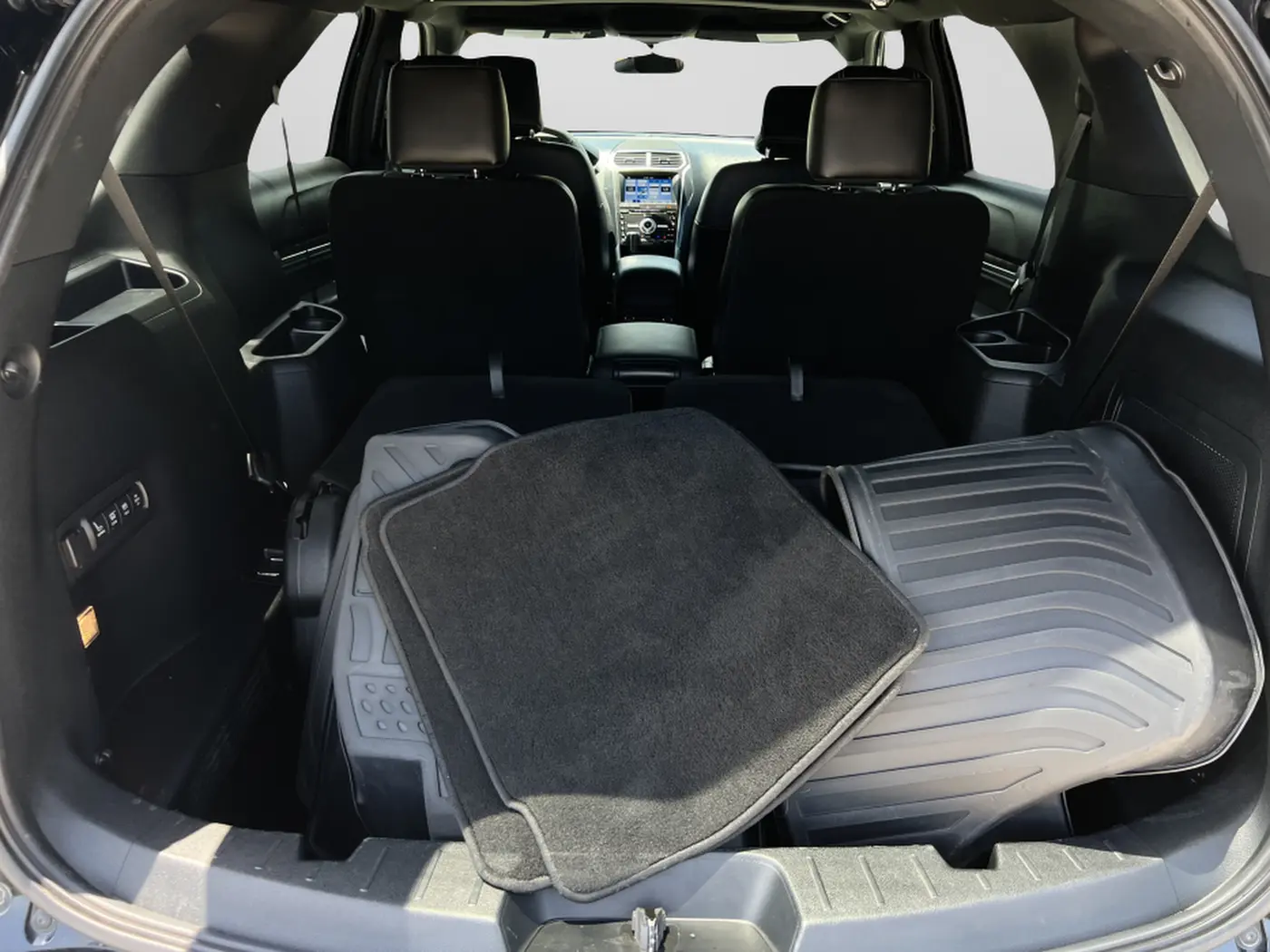 2018 Ford Explorer - $18,999