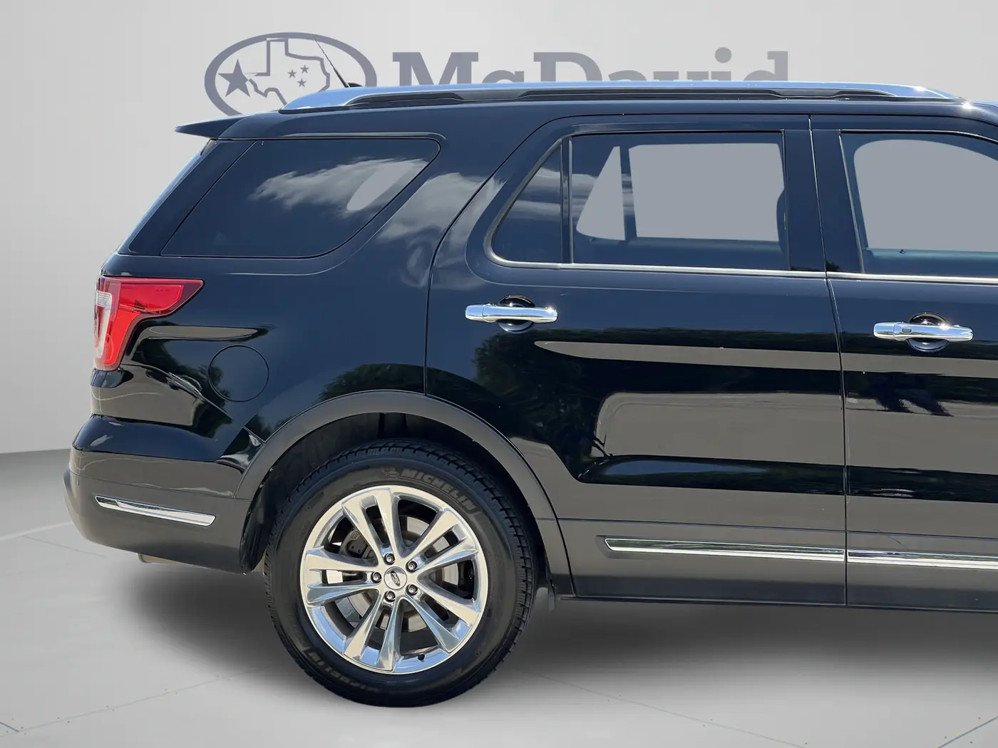 2018 Ford Explorer - $18,999