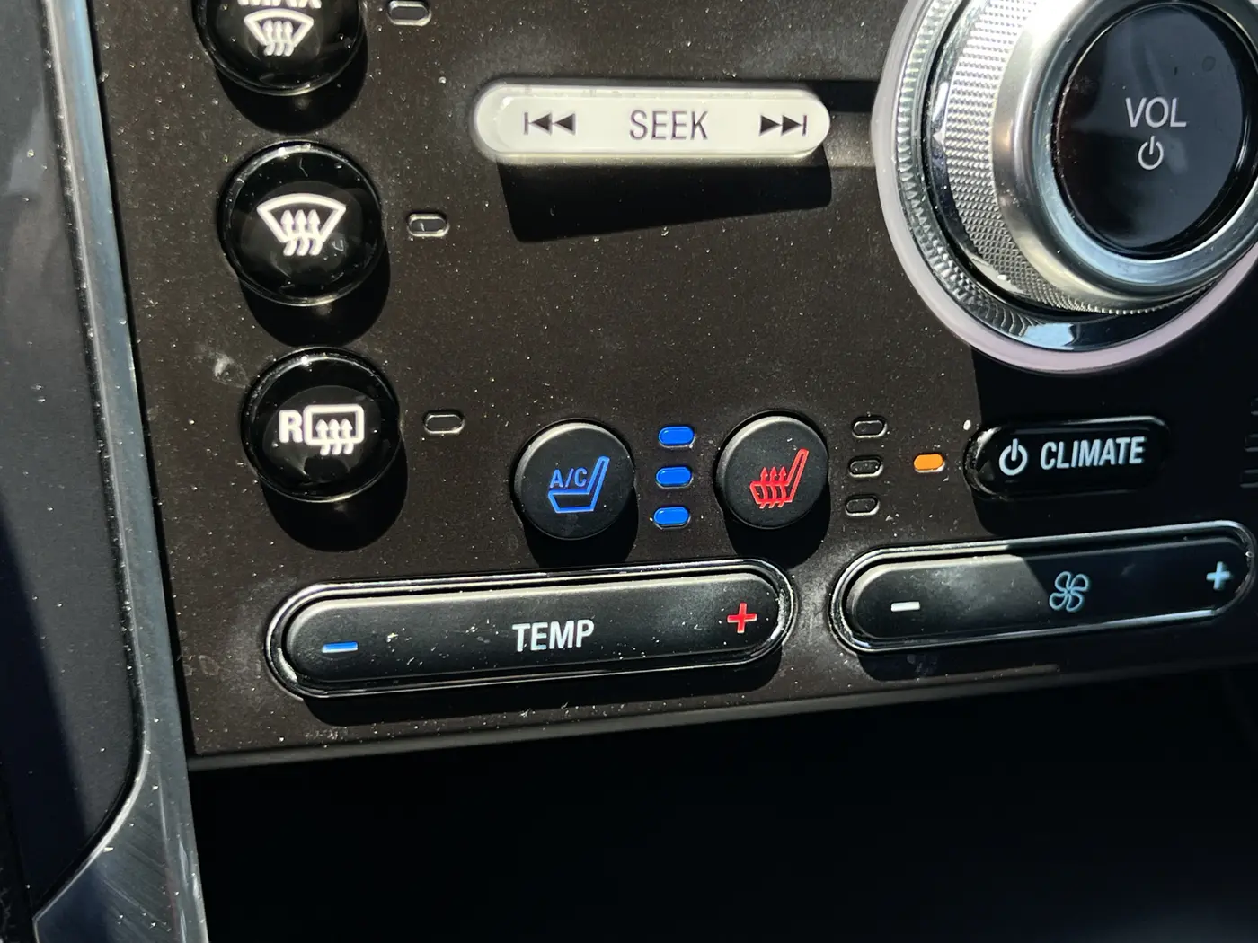 2018 Ford Explorer - $18,999