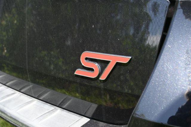 2022 Ford Explorer - $32,995