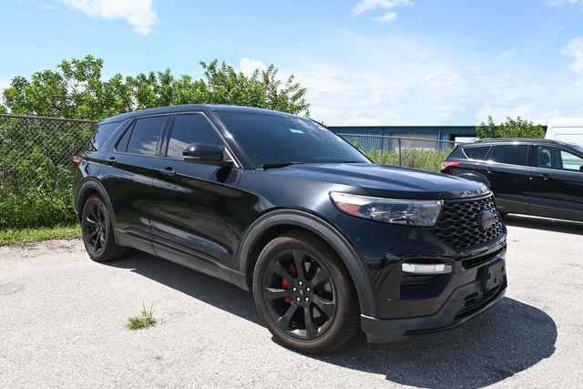 2022 Ford Explorer - $32,995