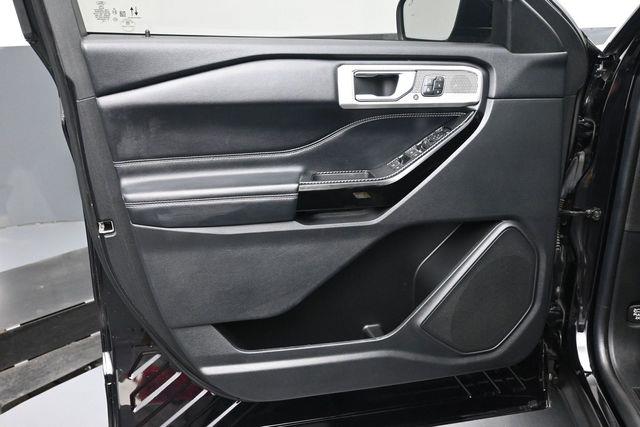 2022 Ford Explorer - $32,995