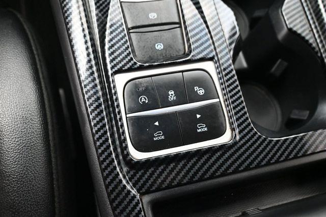 2022 Ford Explorer - $32,995