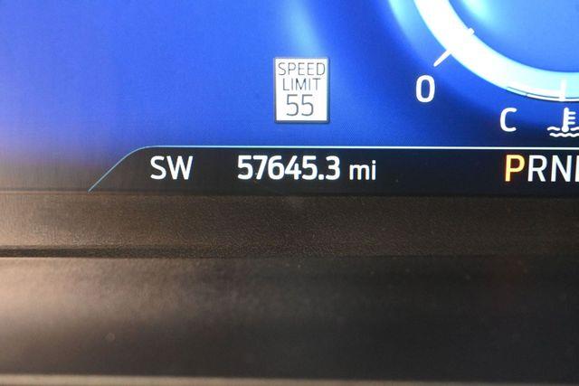 2022 Ford Explorer - $32,995