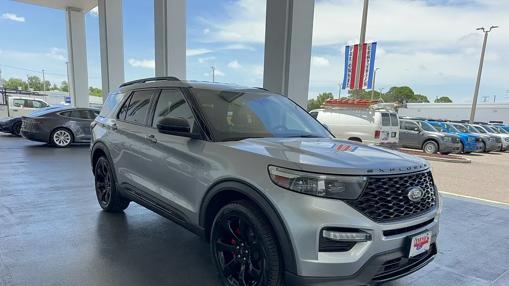2022 Ford Explorer ST
