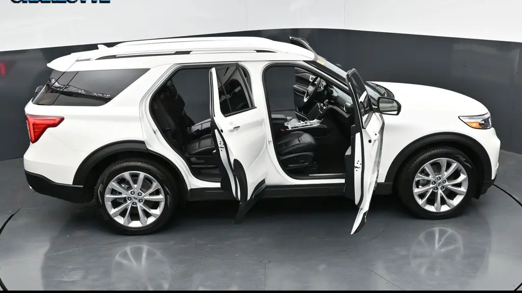 2023 Ford Explorer Hybrid Platinum