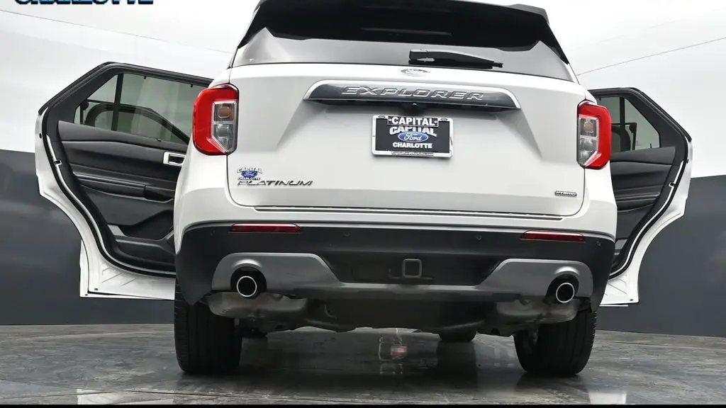 2023 Ford Explorer Hybrid Platinum