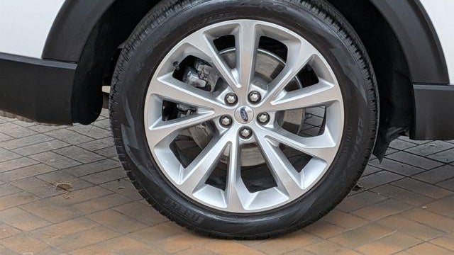 2023 Ford Explorer Hybrid Platinum