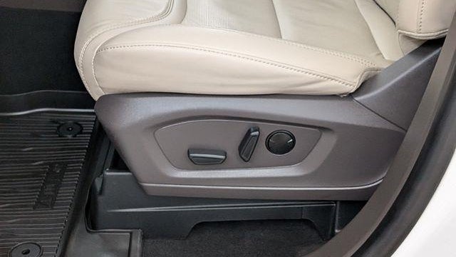 2023 Ford Explorer Hybrid Platinum
