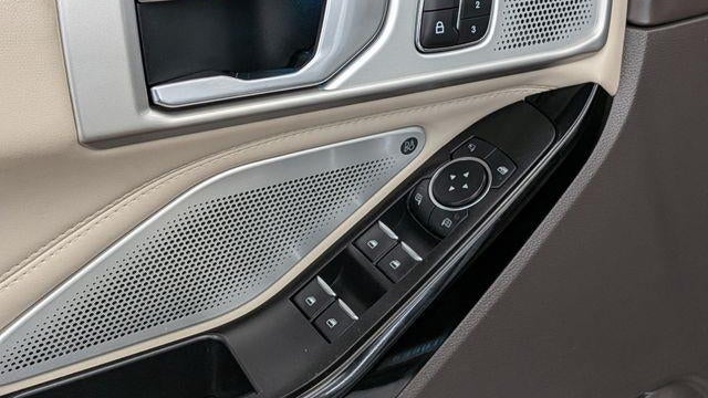 2023 Ford Explorer Hybrid Platinum