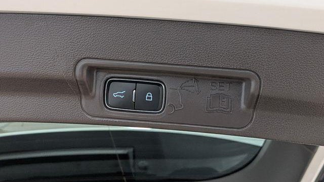 2023 Ford Explorer Hybrid Platinum
