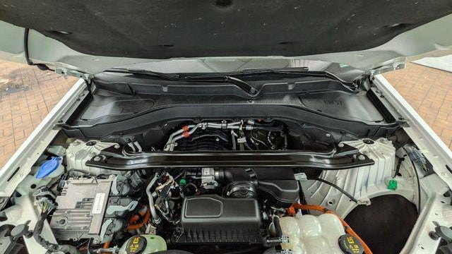 2023 Ford Explorer Hybrid Platinum