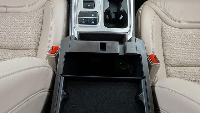 2023 Ford Explorer Hybrid Platinum