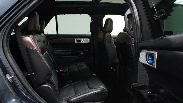 2022 Ford Explorer Hybrid Platinum