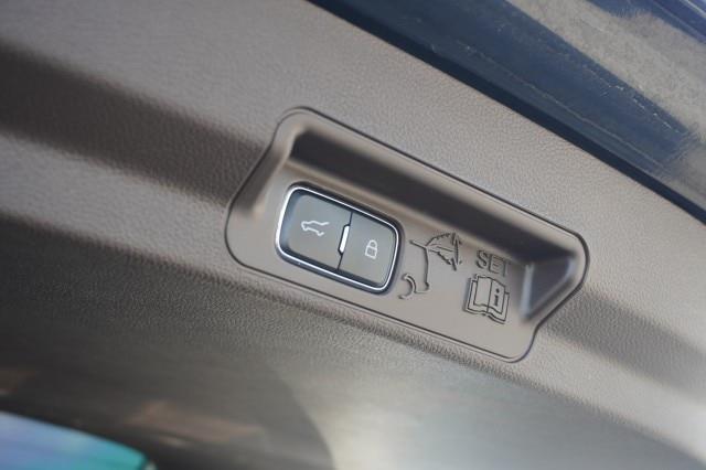 2022 Ford Explorer - $23,159