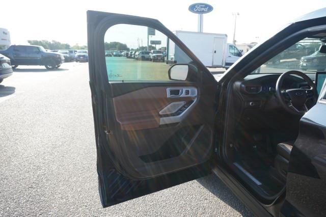 2022 Ford Explorer - $23,159