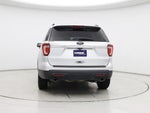 2016 Explorer Thumbnail 6