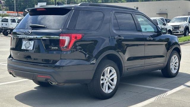 2017 Ford Explorer Base