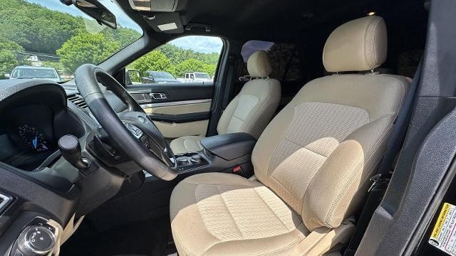 2017 Ford Explorer Base