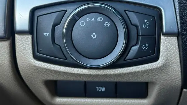 2017 Ford Explorer Base