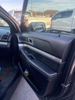 2016 Explorer Thumbnail 35