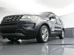 2016 Explorer Thumbnail 32