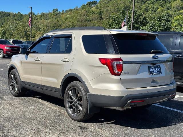 2017 Ford Explorer - $15,887