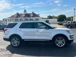 2016 Explorer Thumbnail 4