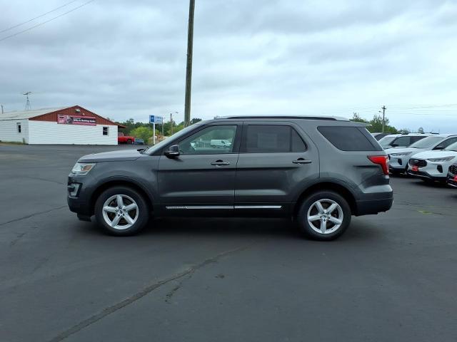 2016 Ford Explorer XLT — photo 1 of 24