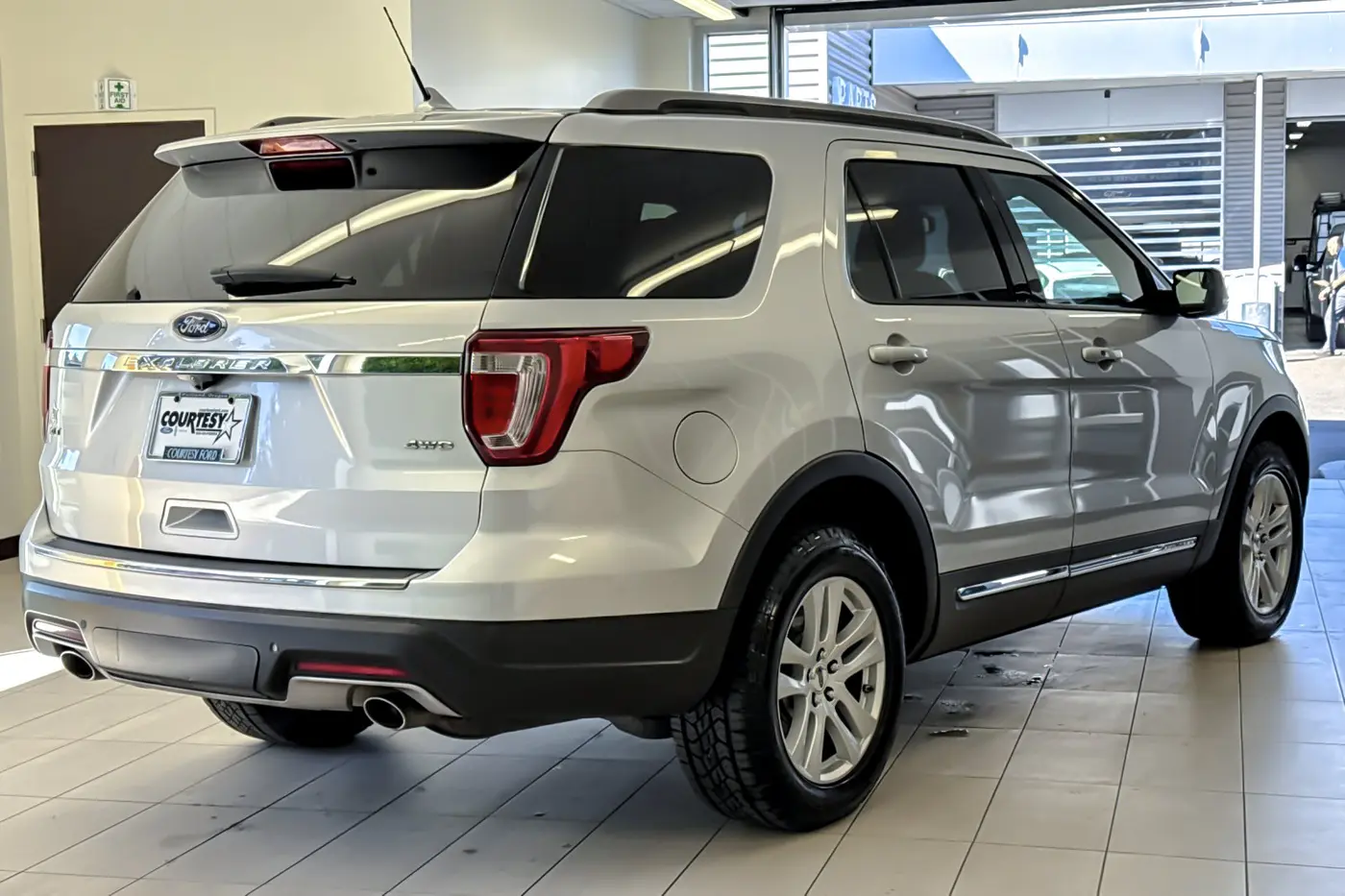 2018 Ford Explorer - $13,914