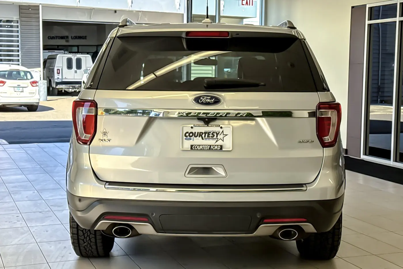 2018 Ford Explorer - $13,914