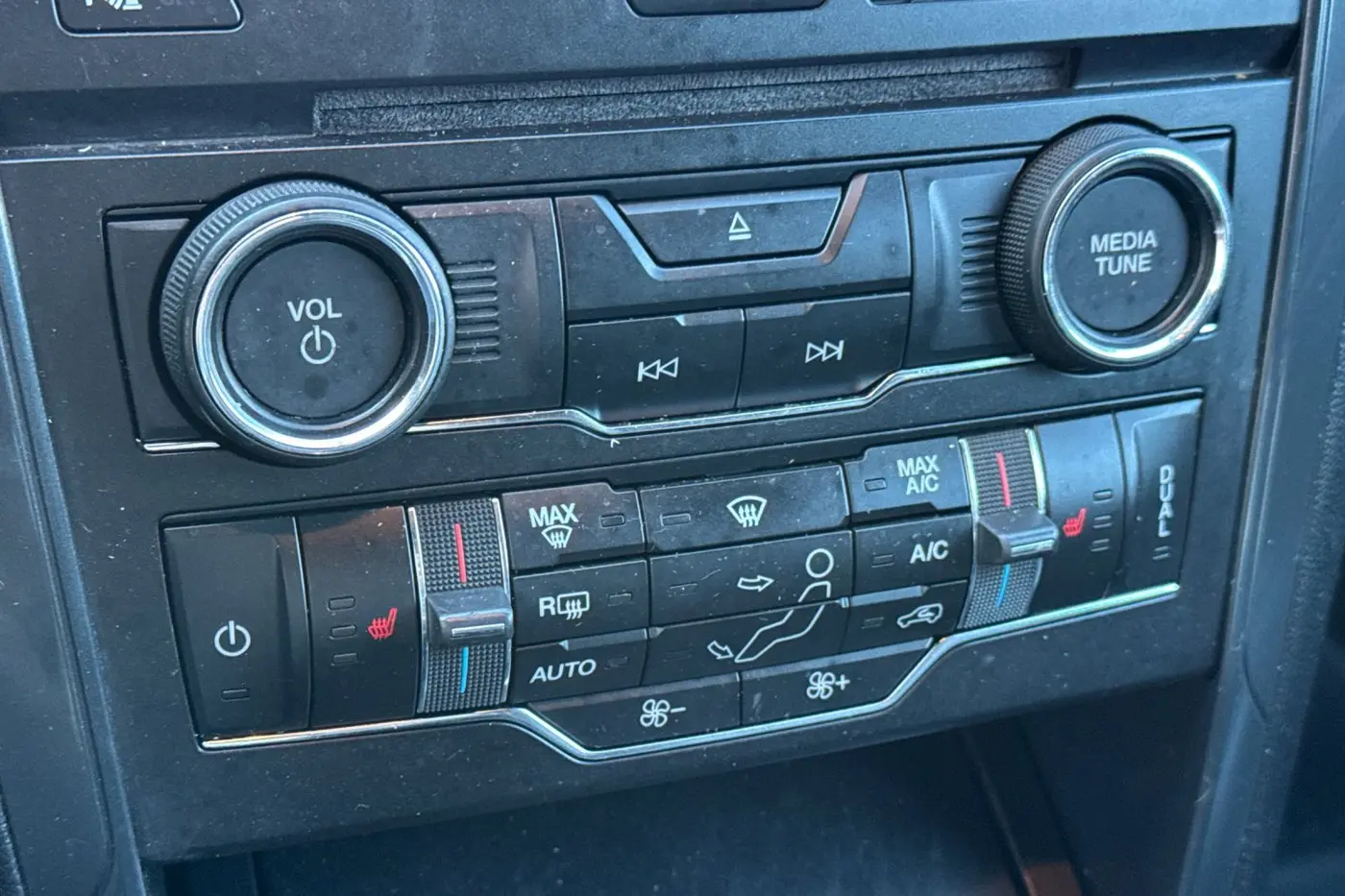 2018 Ford Explorer - $13,914