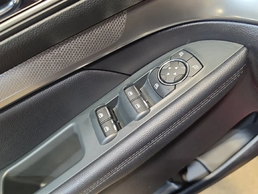 2019 Ford Explorer - $21,395