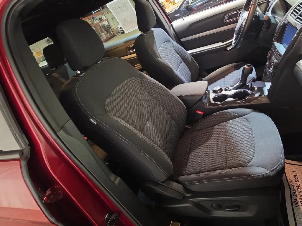 2019 Ford Explorer - $21,395